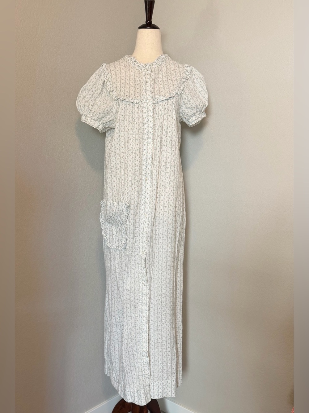 Vintage Annie Cottagecore Duster Robe Nightgown Floral Ruffle Union Mad